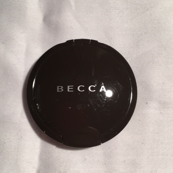 BECCA Other - New Becca Champagne POP shimmering perfector
